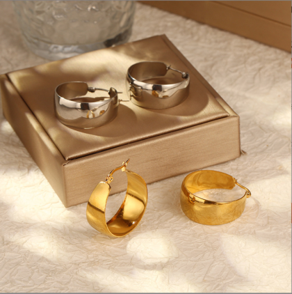 European and American widened curved stainless steel earrings